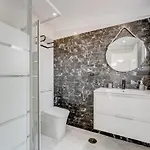 Cute In Valley 아데제