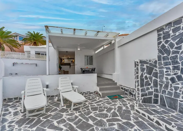 Cute In Valley Costa Adeje (Tenerife)